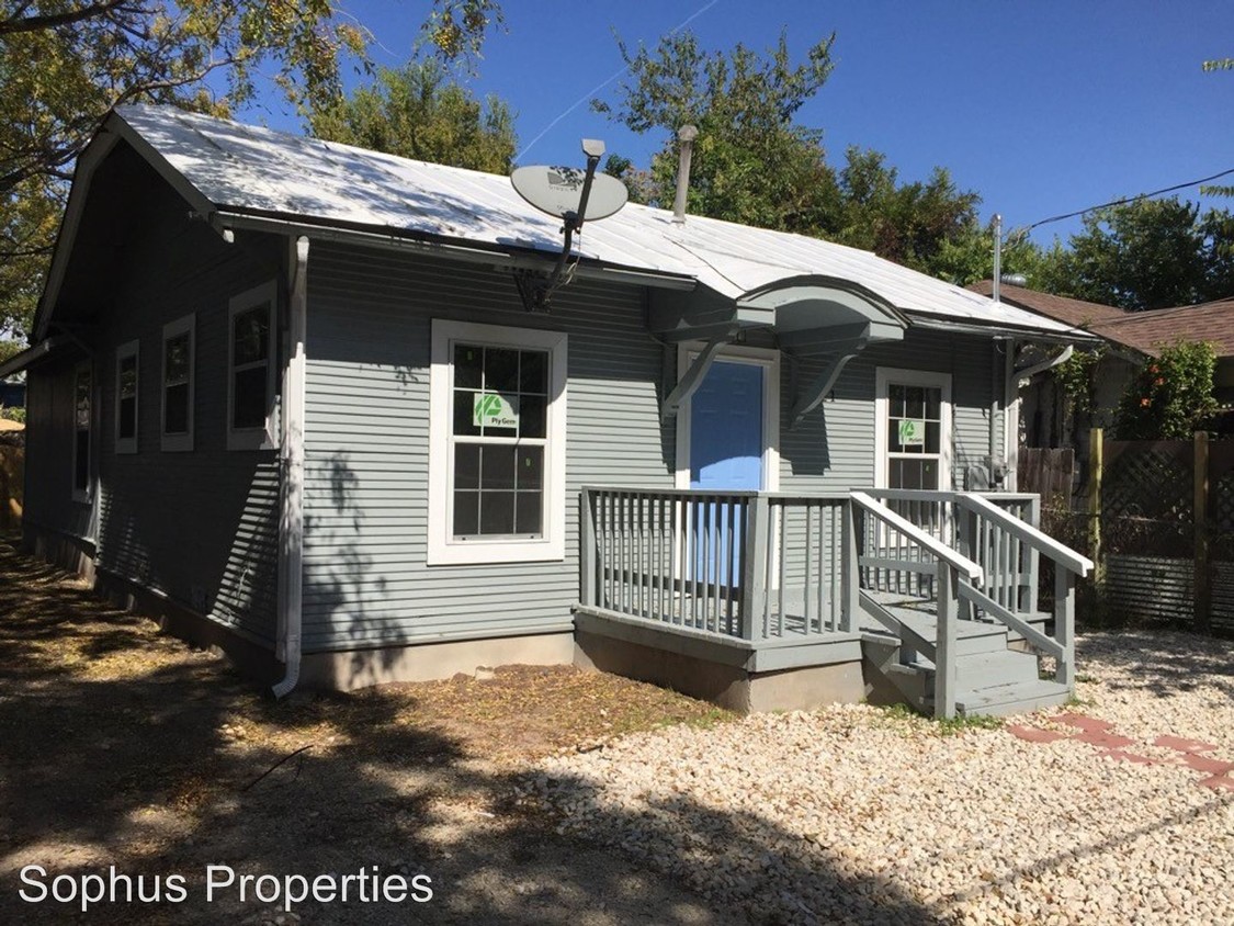 Primary Photo - 4 br, 2 bath House - 121 Palo Blanco Street