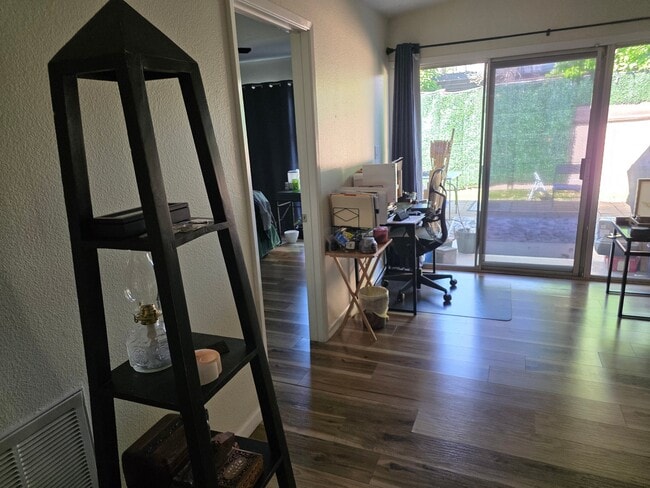 Foto del edificio - 5306 N 15th Dr