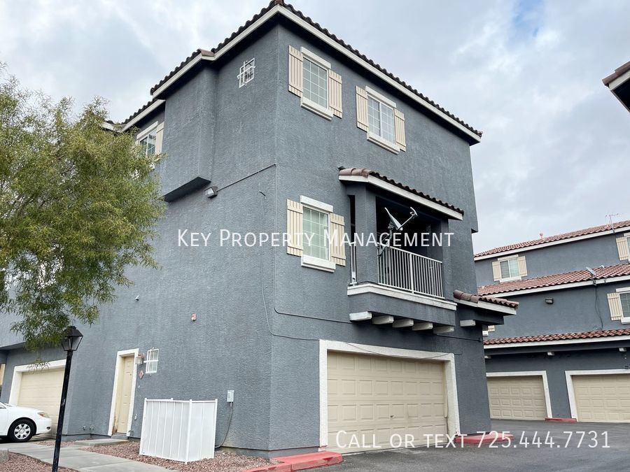 Primary Photo - GORGEOUS THREE STORY 3 BEDROOM TOWNHOME IN...