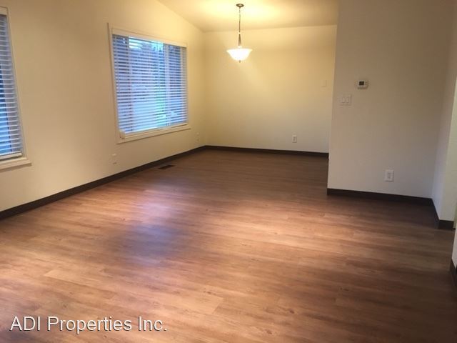 Building Photo - 2 br, 1 bath House - 1709 21st Ave