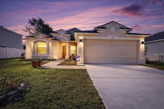 Building Photo - 1379 Osprey Way