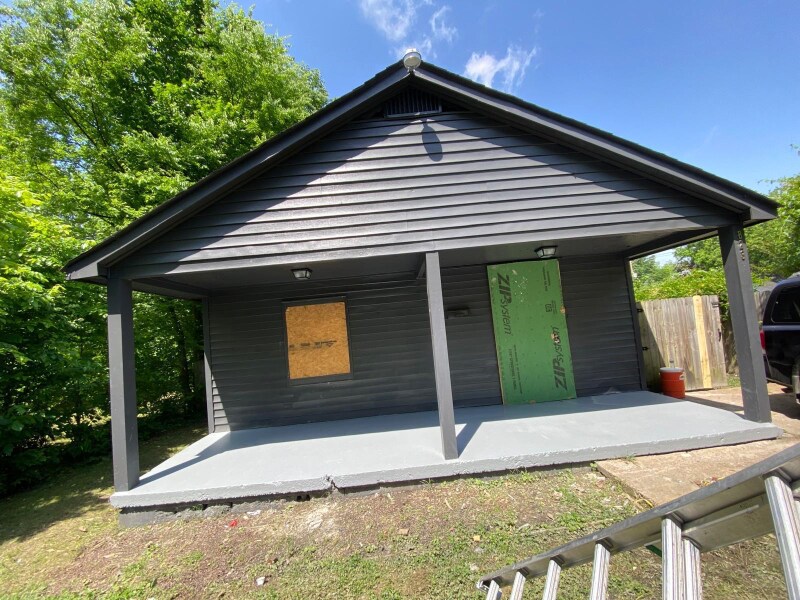 Foto principal - 823 Haynes St