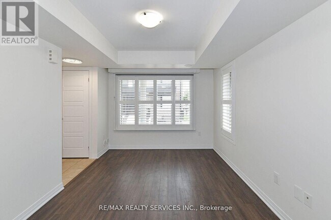 Photo du bâtiment - 142 William Duncan Rd