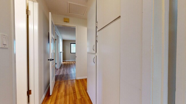 1 dormitorio, 1 baño - 950 pies cuadrados - Pasillo - The Appleton Apartments
