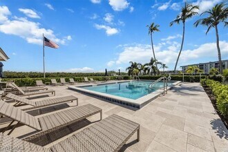 Building Photo - 309 Goodlette-Frank Rd