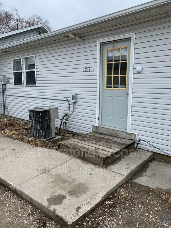 Primary Photo - 1212 S 22nd St