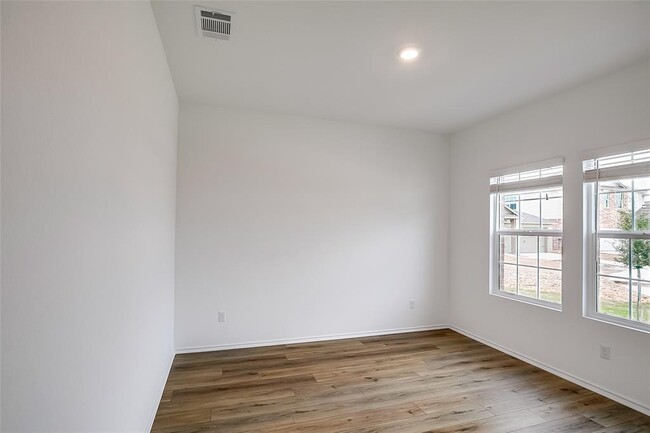 Foto del edificio - 414 Sebring Cir