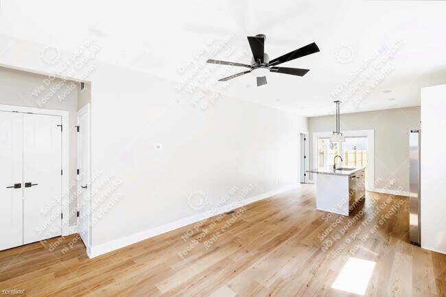 Foto del edificio - 2 br, 2 bath House - 5145 Indianola Ave