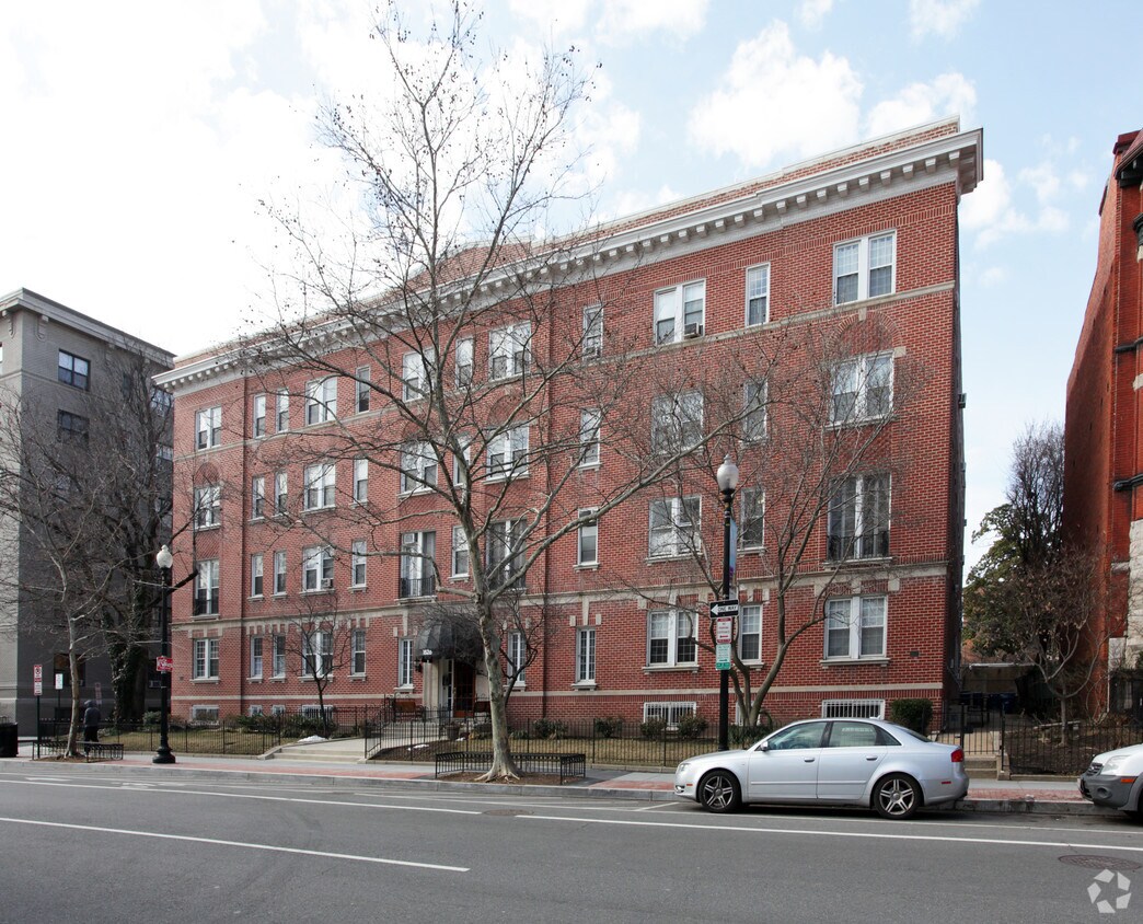 Foto del edificio - Cavanaugh Courts
