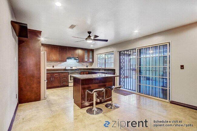 Foto del edificio - 9334 Pioneer Blvd