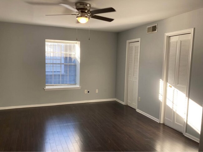 Foto del edificio - 3730 Fairfield Ave