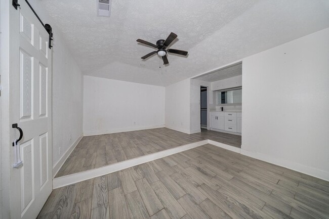 Building Photo - 16302 Summer Wind Dr