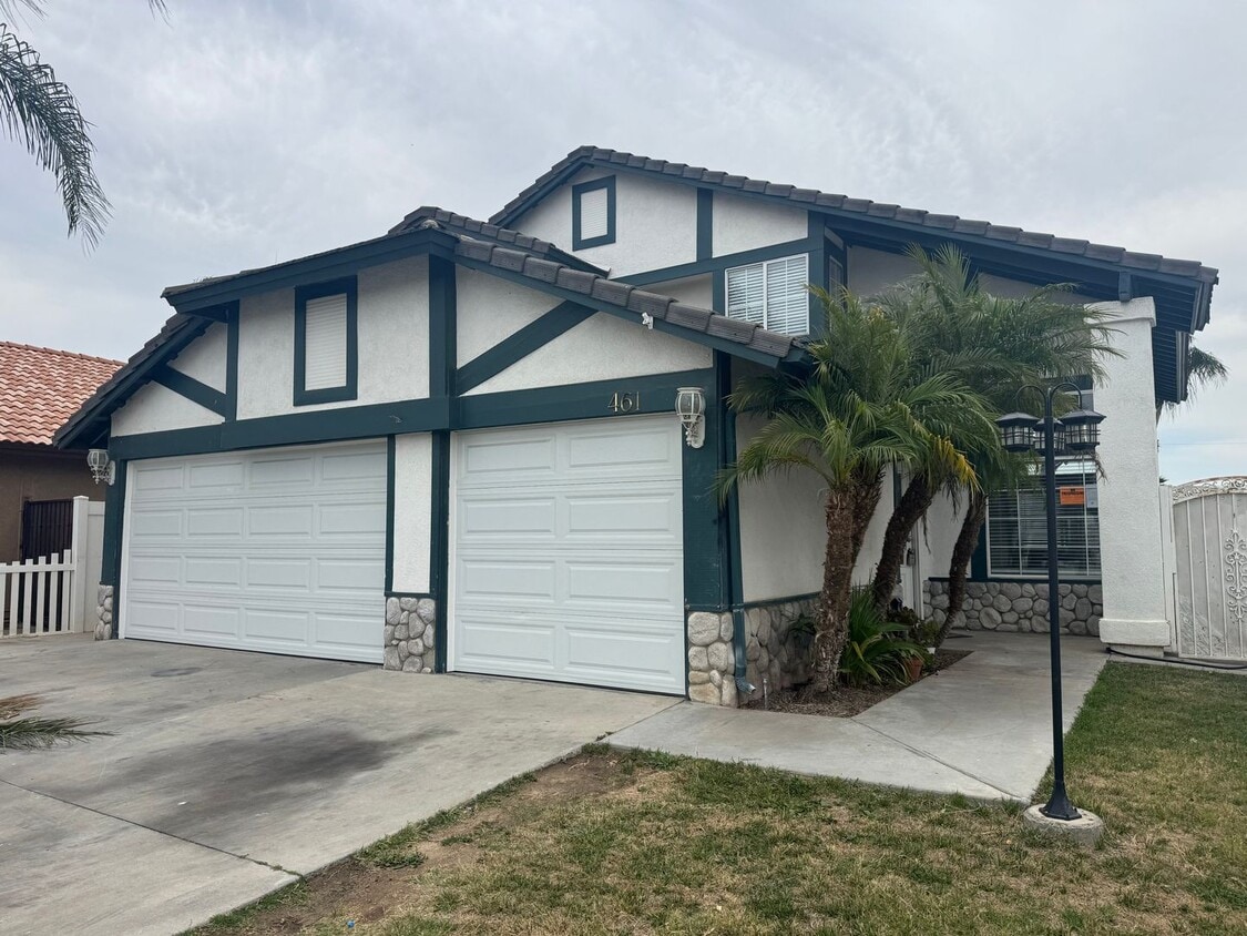 Primary Photo - Beautiful 4 bedroom Home in Perris!