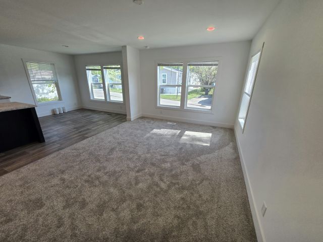 Foto del edificio - 207 Spruce Ln