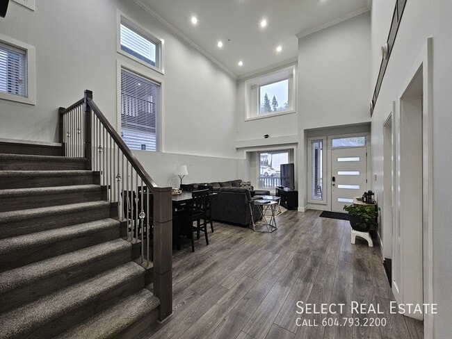 Photo du bâtiment - 8512 Forest Gate Dr