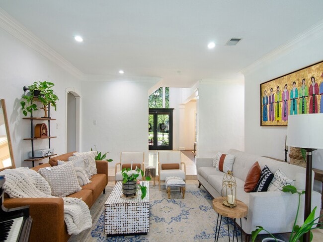 Foto del edificio - 25 Cokeberry St