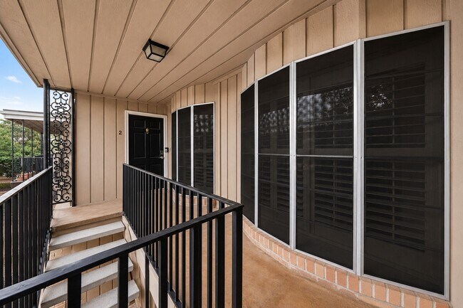 Foto del edificio - 2615 Marilee Ln