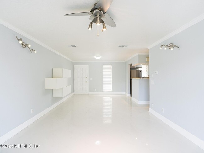 Building Photo - 1530 El Prado Rd