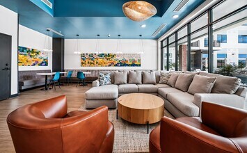 Building Photo - Union at Roosevelt I and II