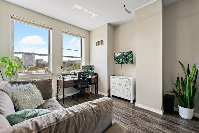 Foto del edificio - 511 W Division St