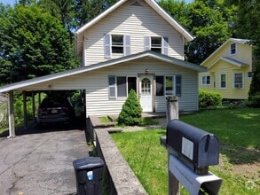 Building Photo - 17 Highland Ave