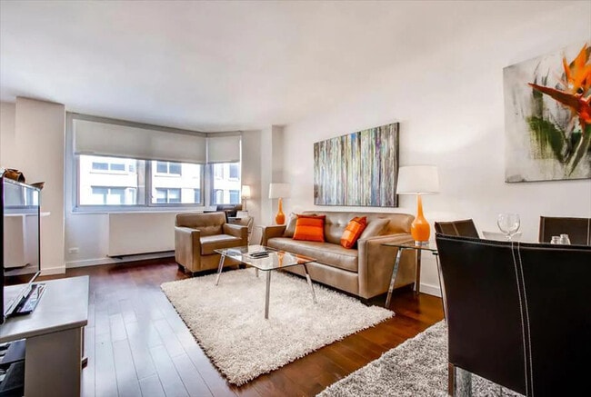 Foto del edificio - 399 E 34th St