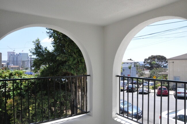 Foto del edificio - 2119-2123 Albatross St