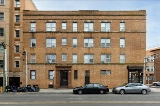 Building Photo - 203 Academy St
