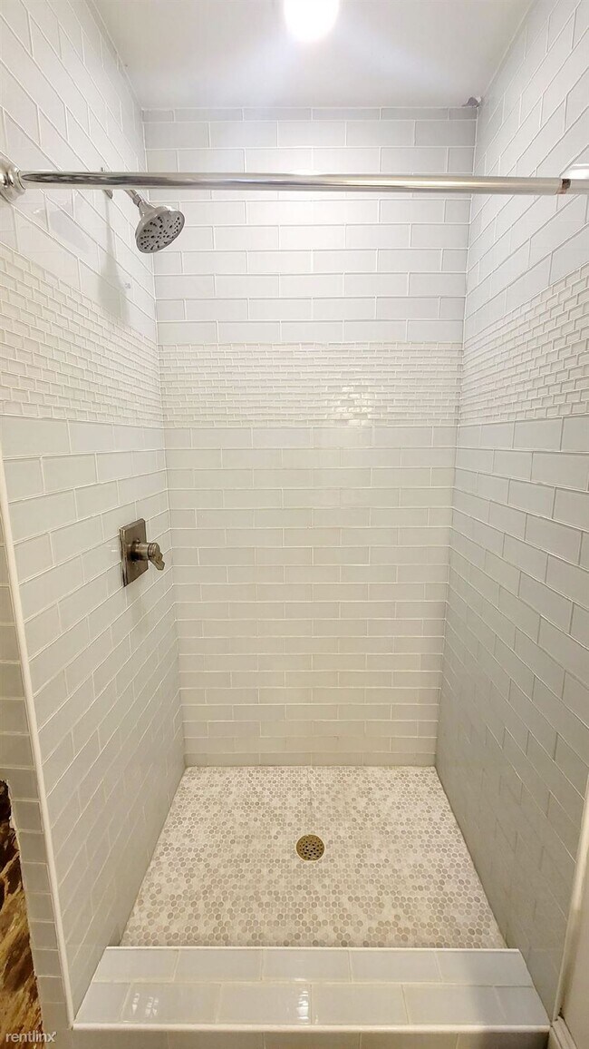 Building Photo - 4 br, 2 bath House - 1425 W Leigh St