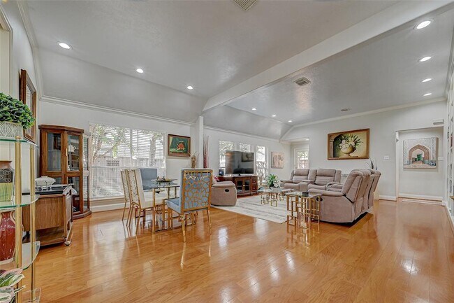 Foto del edificio - 3507 Shadowfern Dr