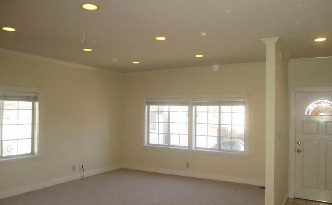Building Photo - 150 Wilde Ave