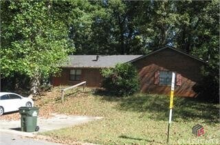 Building Photo - 1000 Sweetwater Cir