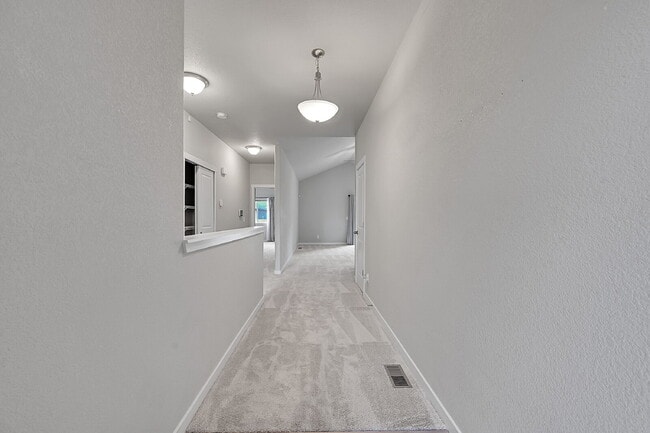 Building Photo - $2,895 - 4 Bed, 3 Bath Home in Colorado Sp...