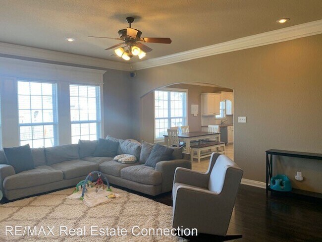 Building Photo - 4 br, 2 bath House - 114 Hudson Branch Dr