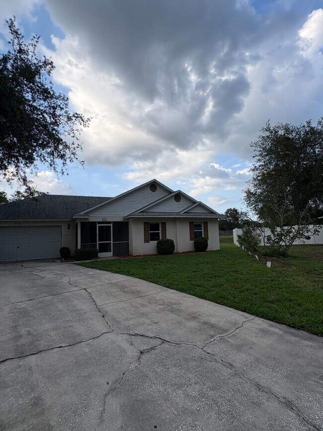 Building Photo - 436 Mango Cir
