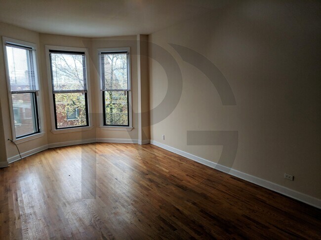 Foto del edificio - 627 W Oakdale Ave