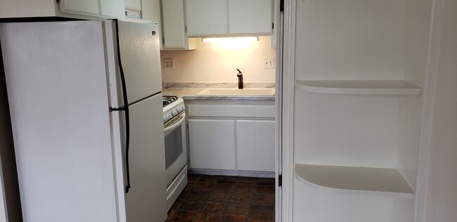 View of kitchen - 18718 Brookhurst St