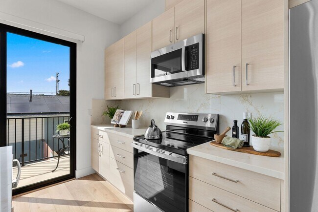 Foto del edificio - 6946 Glidden St