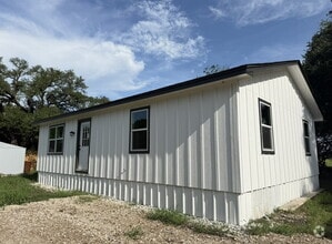 Building Photo - 196 County Rd 483