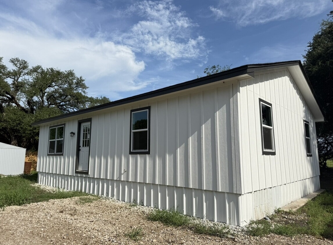Primary Photo - "Charming 2-Bed, 2-Bath Retreat in Lott, T...