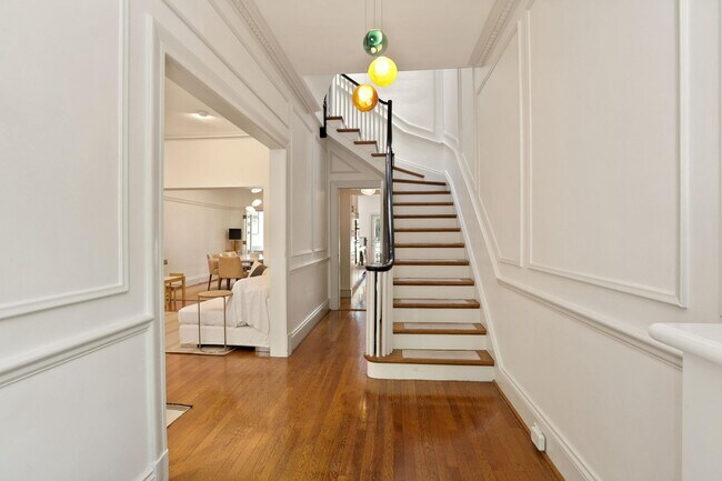 Foto del edificio - 2023 Belmont Rd NW