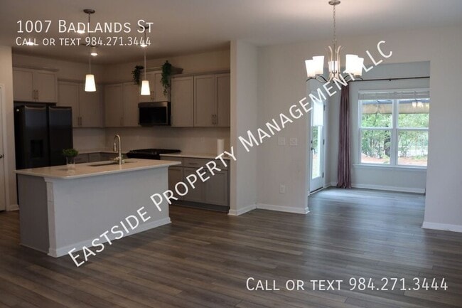 Foto del edificio - 1007 Badlands St
