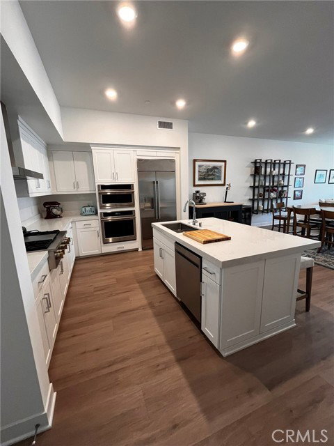 Building Photo - 3609 Rivington