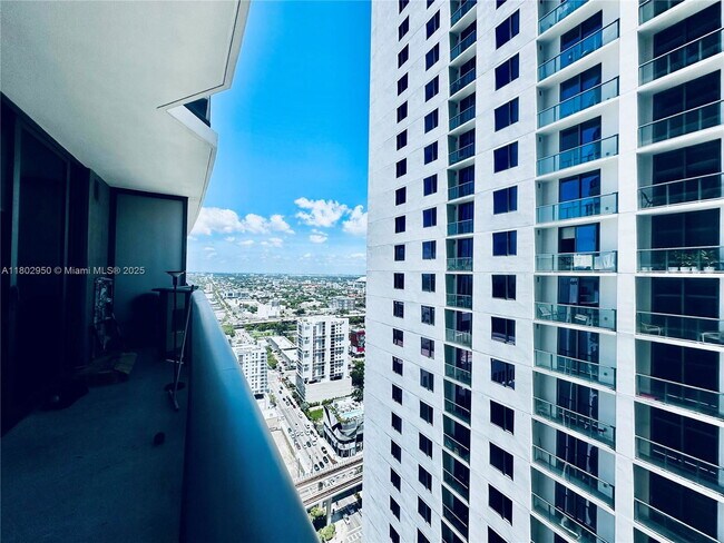 Foto del edificio - 55 SW 9th St