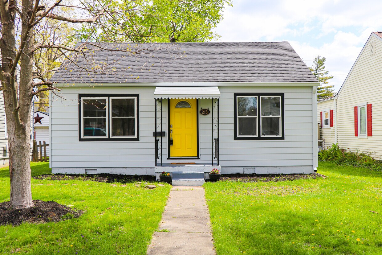 Primary Photo - 213 N 7th Ave