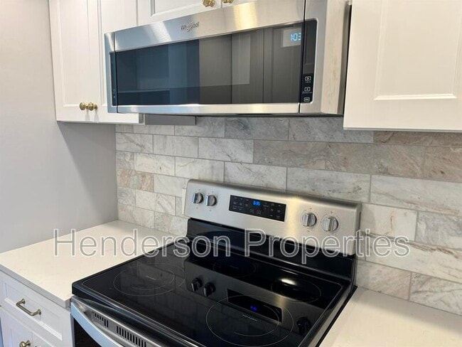 Building Photo - 501 Fenton Pl
