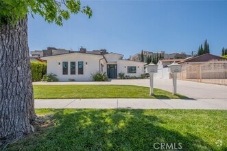 Building Photo - 6437 Longridge Ave