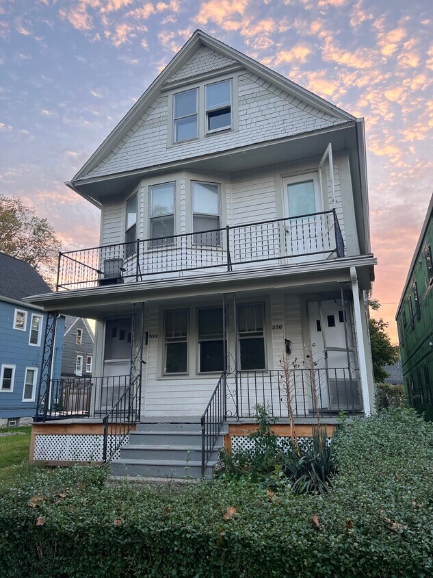 Foto principal - 334/336 Parkdale Ave.