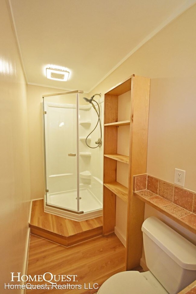 Foto del edificio - 3 br, 2 bath House - 694 Ululani Street