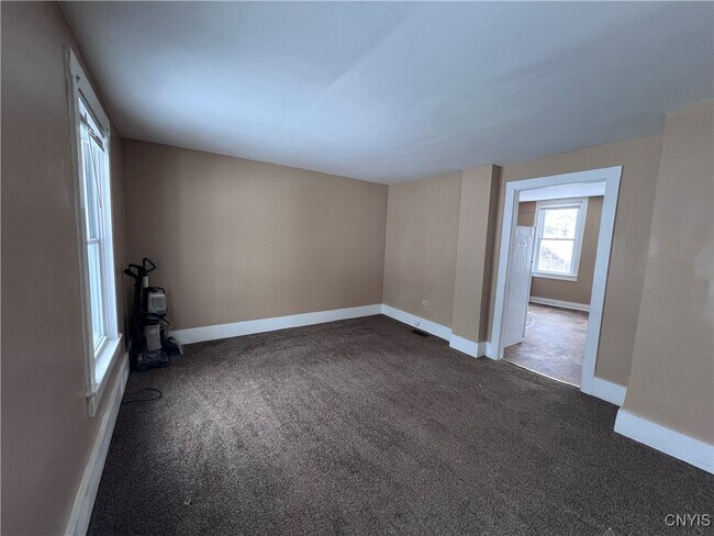 Foto del edificio - 89-93-93 E 5th St